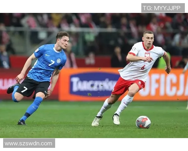 波兰足球明星意外失利引发热议球迷对未来的期待与担忧